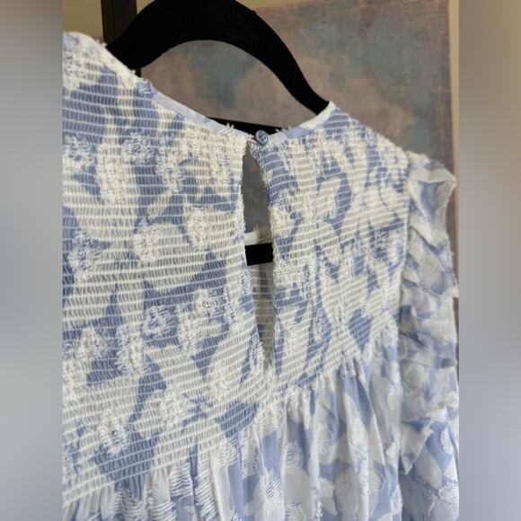 Joie Jamila Silk Blend White Blue Floral Sheer Textures Blouse Womens Size Large - Picture 8 of 11